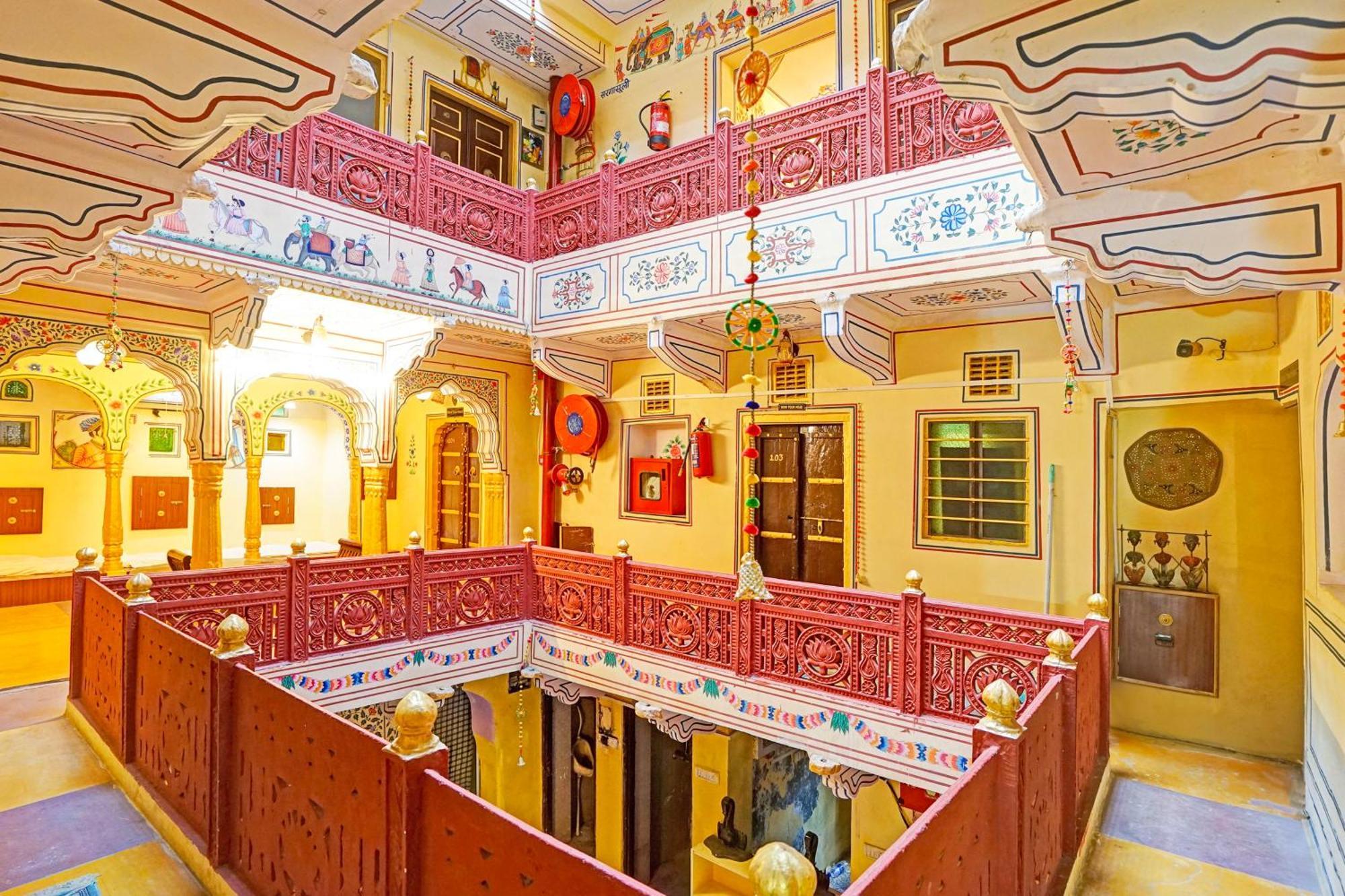 Готель Super Collection O Ramganj Near Hawa Mahal Джайпур Екстер'єр фото