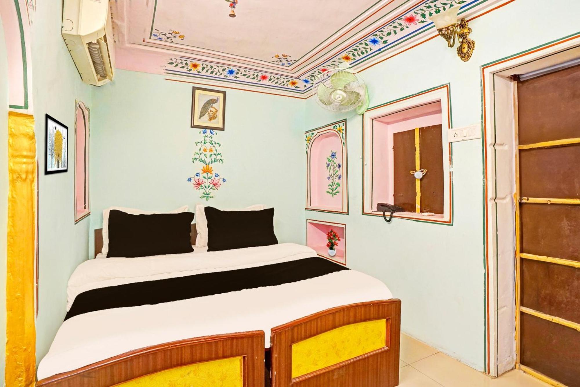 Готель Super Collection O Ramganj Near Hawa Mahal Джайпур Екстер'єр фото